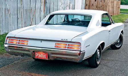 Pontiac GTO Hardtop Coupe '1967 вид сзади
