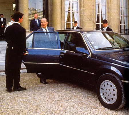 Франсуа Миттеран и его Renault 25 Executive Pack.