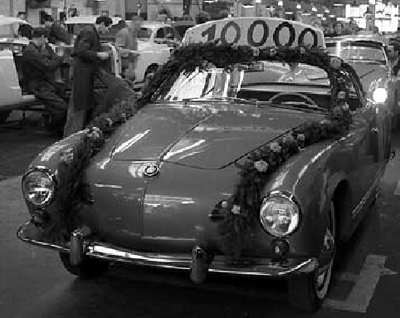 10000-ый автомобиль сходит с конвейера, 1956 год.
