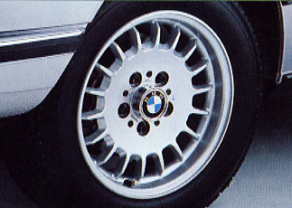 M535iSA_wheel